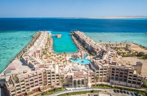 SUNNY DAYS EL PALACIO
