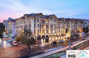 CROWNE PLAZA OLD CITY
